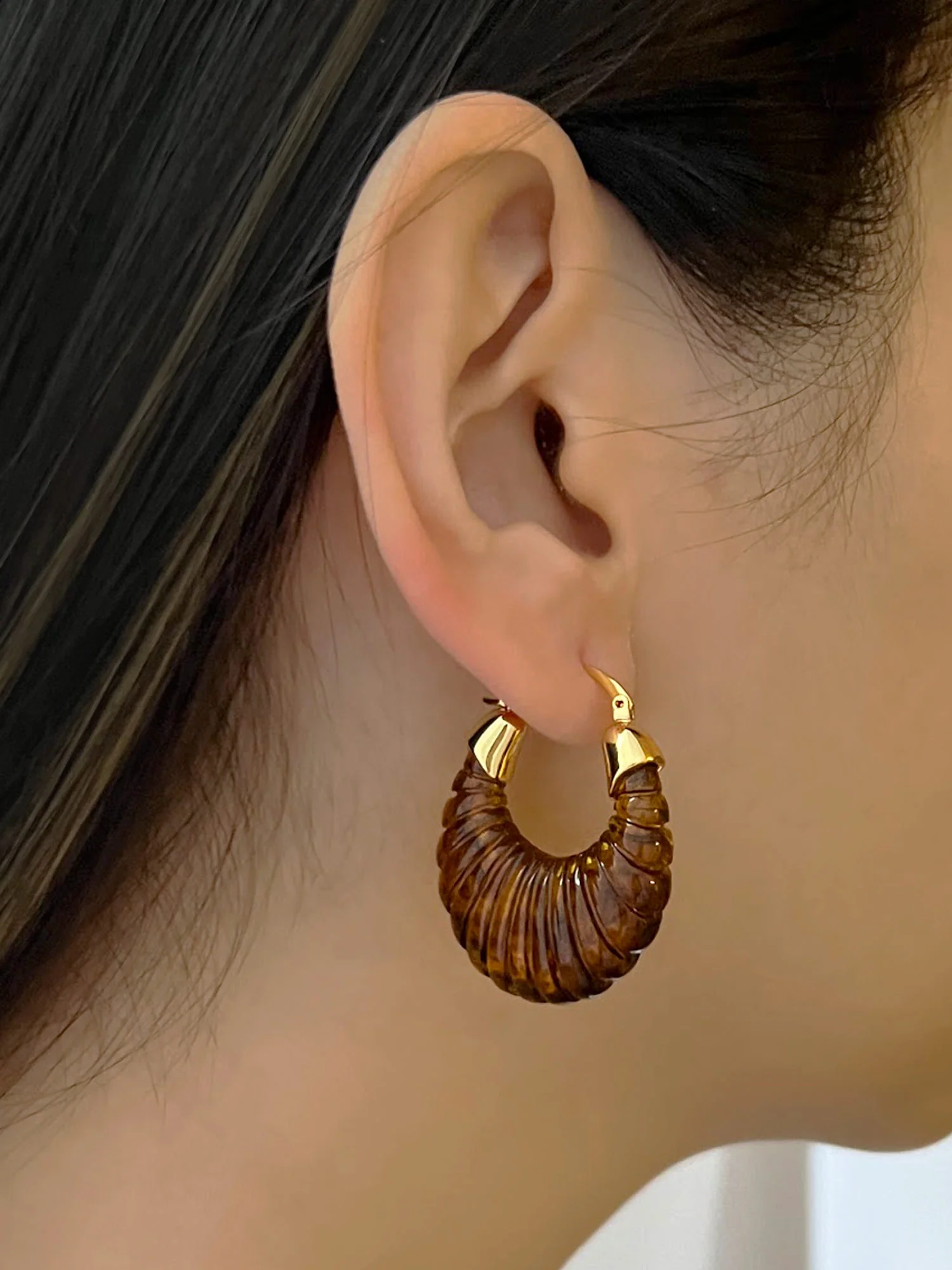 Sculptural Hoops Maxi - Dark Brown - Image 2