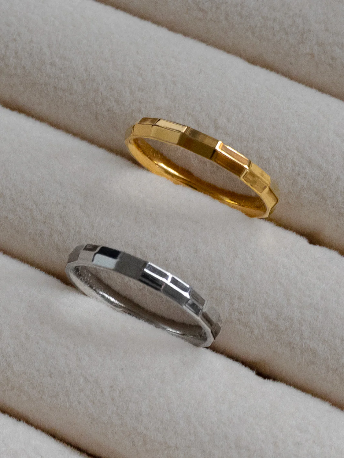 Smooth Hammered Ring, Stainless Steel - Silver - Image 6
