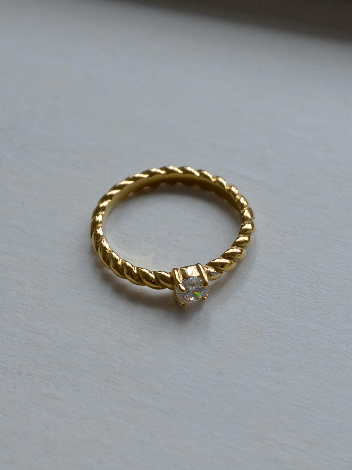 Solo Diamond Twist Ring, Stainless Steel - Gold - Image 4