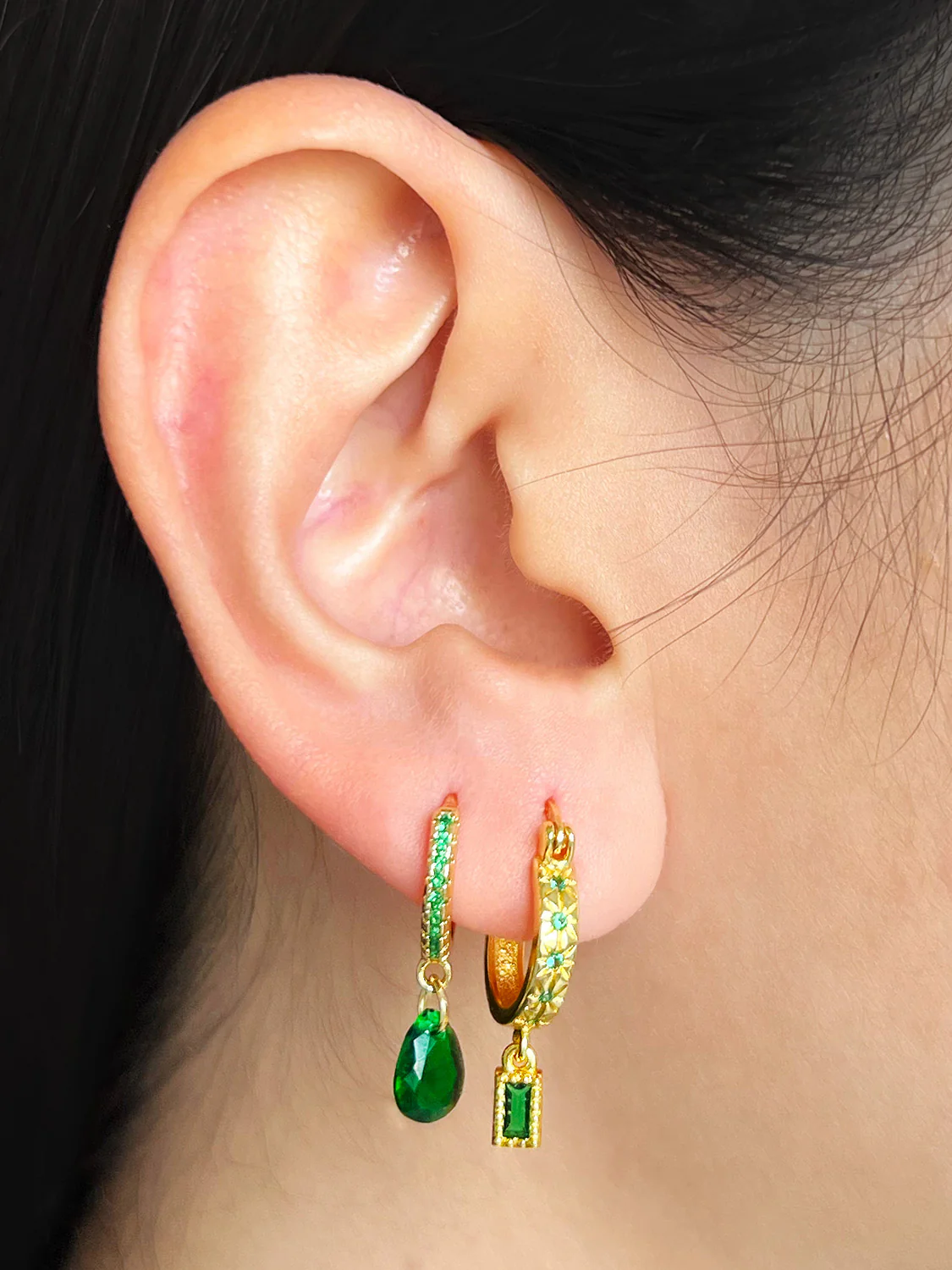Starburst Huggies with Rectangular Gemstone, S925 - Green, Gold - Image 2